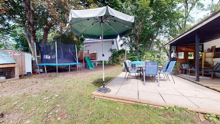 Property Photo: 4 Franklin Street S ON K6V 5H6