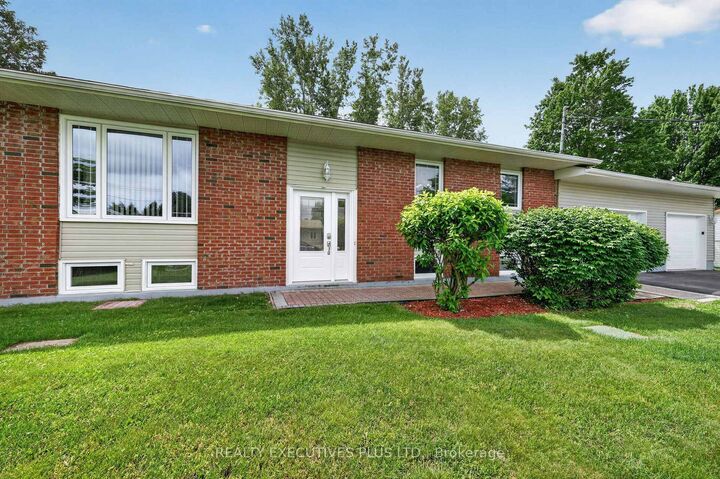 Property Photo: 10 Potvin Street ON K0A 1E0