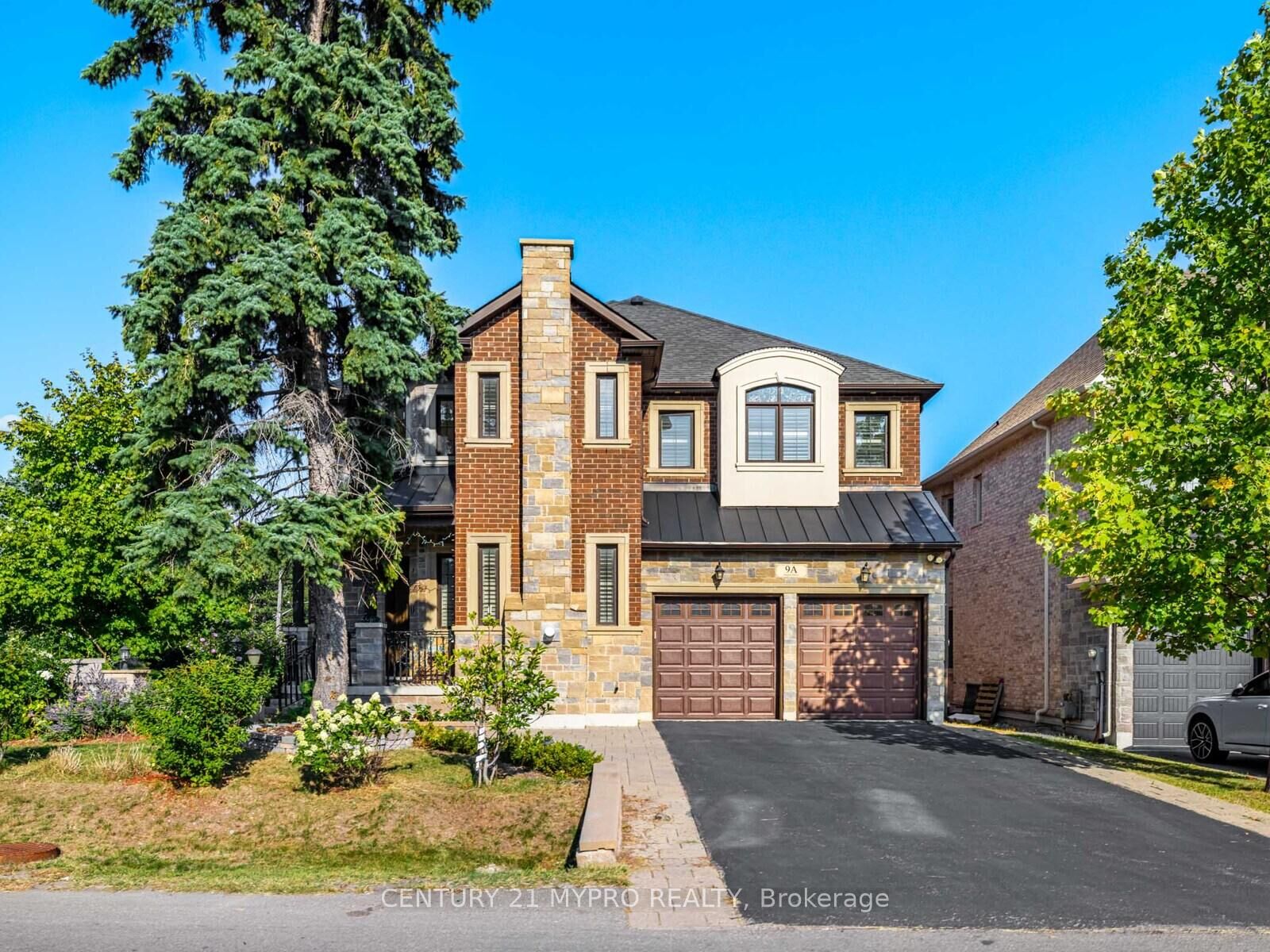 Property Photo:  9A Anglin Drive  ON L4E 3M5 