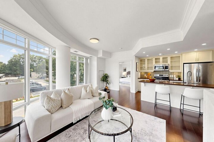 205 Lakeshore Road W 201 — photo 1