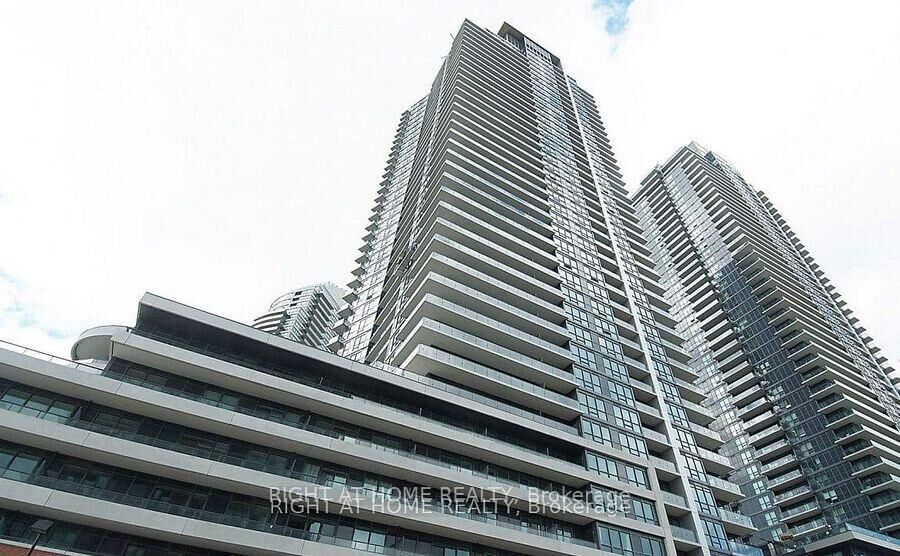 Property Photo: 2212 Lake Shore Boulevard W 3509 ON M8V 0C2