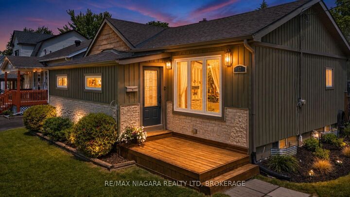 Property Photo:  17 Humboldt Parkway  ON L3K 2H1 