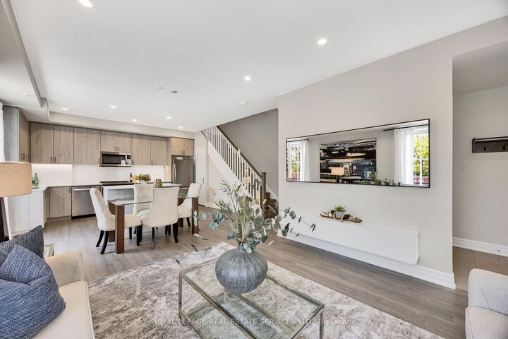 Property Photo: 1195 Gooseberry Lane 301 ON L5G 0B7
