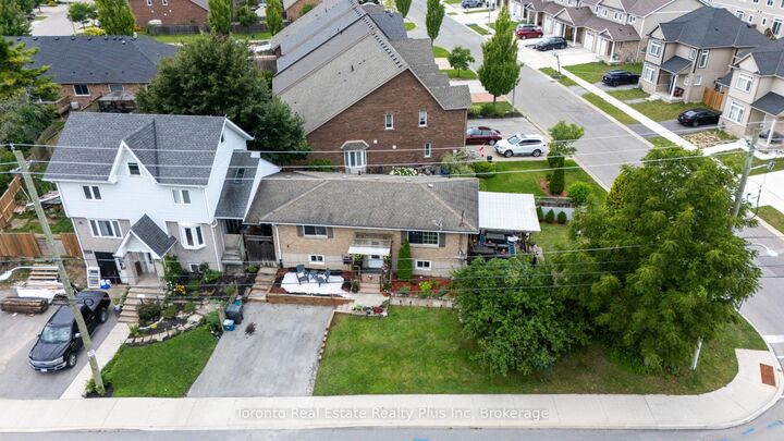 23 Moffatt Street — photo 1
