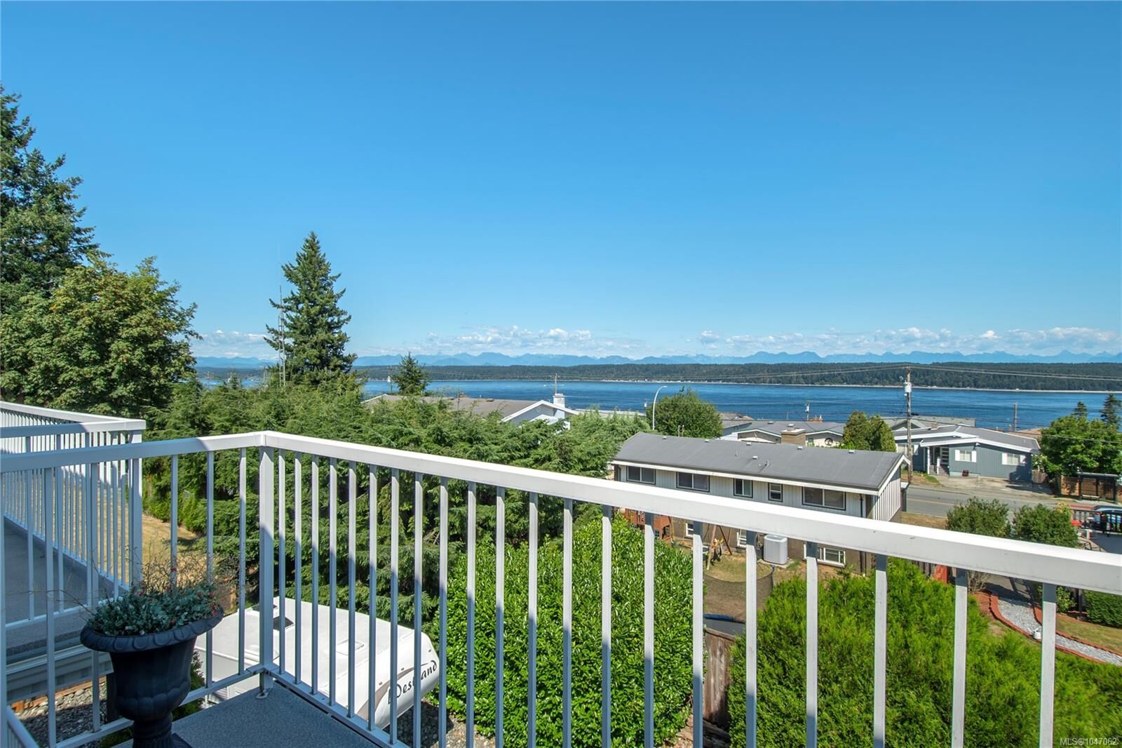Property Photo:  695 Upland Dr #6  BC V9W 2A7 