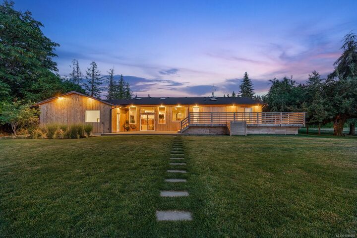 Property Photo: 2925 Baird Rd BC V9N 9N6