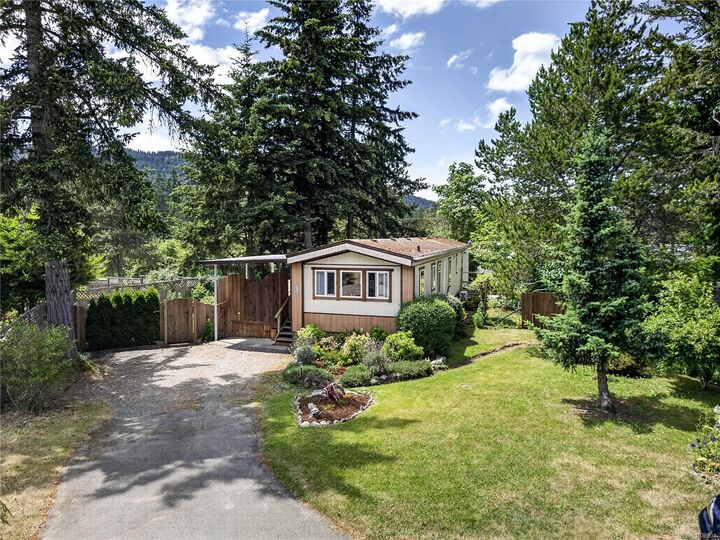 Property Photo:  135 Brinkworthy Rd #2053  BC V8K 1S2 