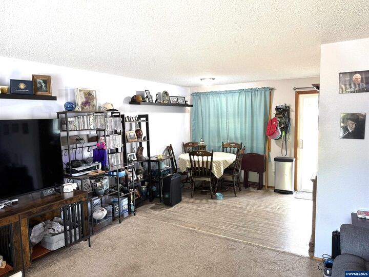 Property Photo: 2514 Pine Ln SE OR 97322