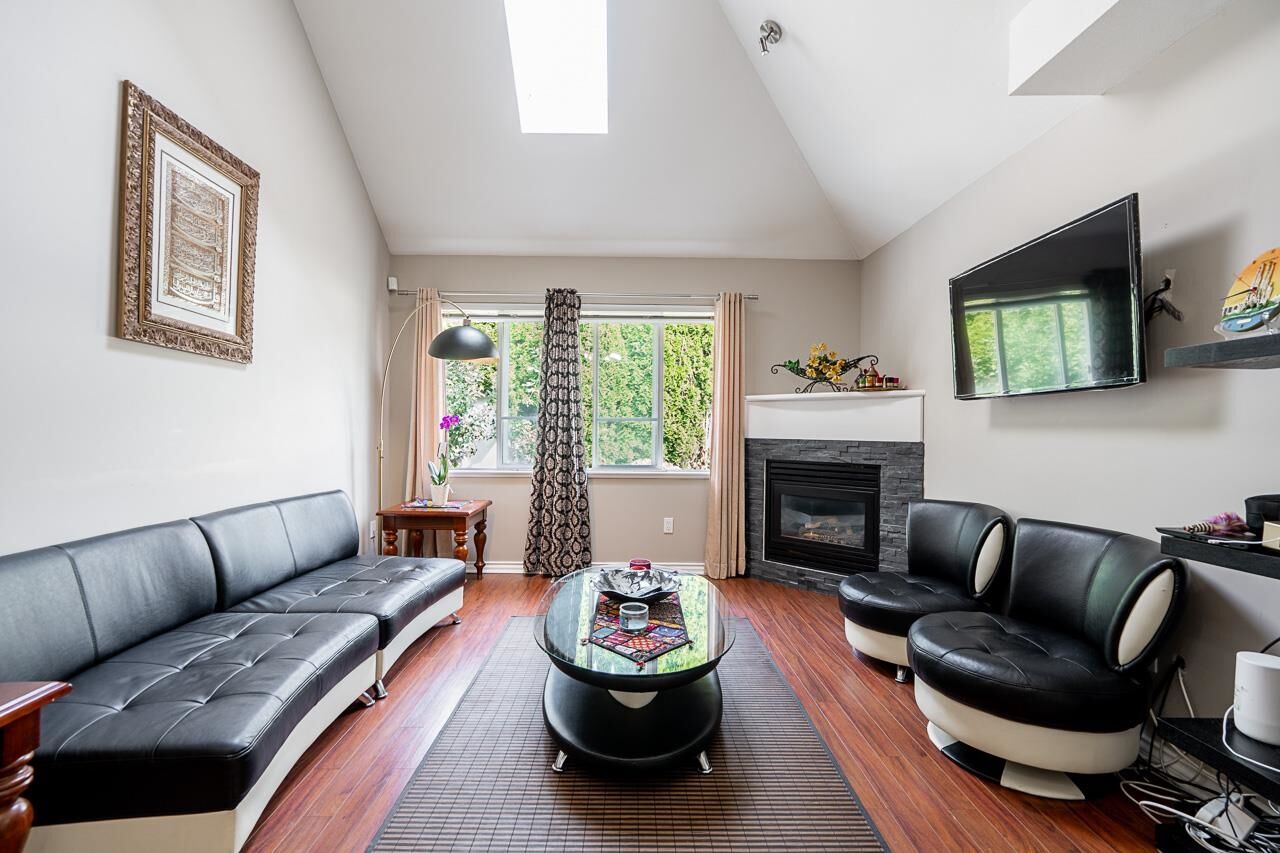 Property Photo: 13918 58 Avenue 48 BC V3X 3N8