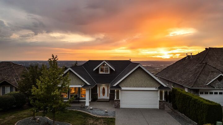 Property Photo:  35705 Hawksview Place  BC V3G 2Y1 