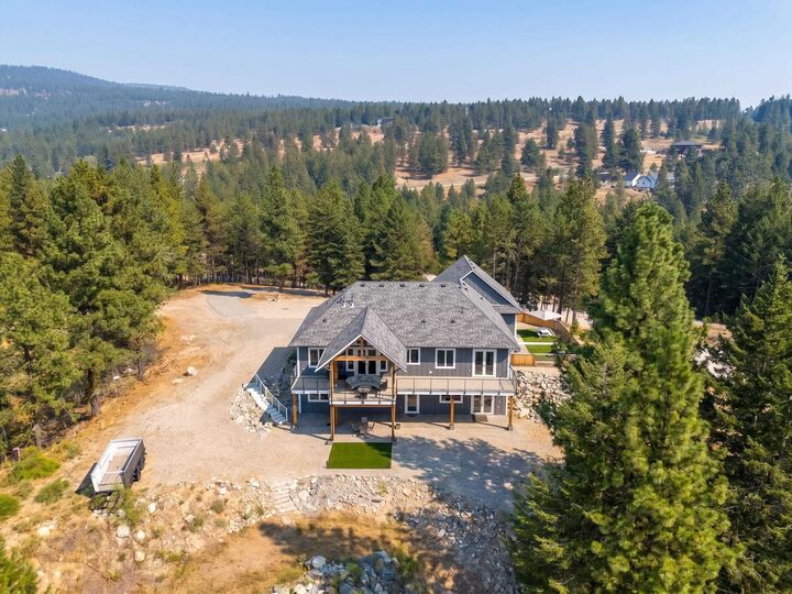 Property Photo: 125 Falcon Place BC V0H 1V6