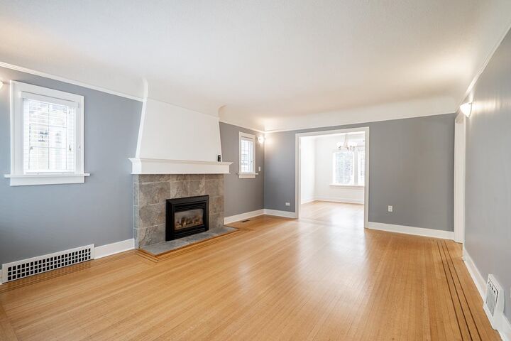 Property Photo: 242 W 21st Avenue BC V5Y 2E5