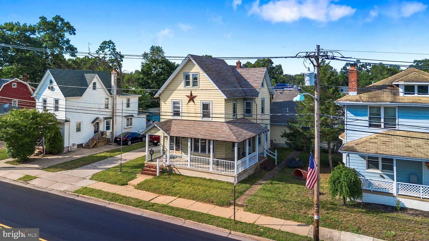Property Photo:  709 Bridgeboro Street  NJ 08075 
