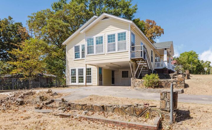 Property Photo: 2801 W 6th Street AR 72205-6005