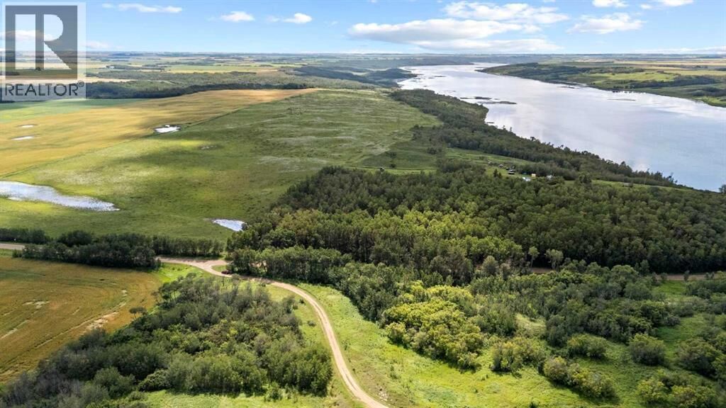 Property Photo:  19515 Twp Rd 452  AB T4V 2M9 