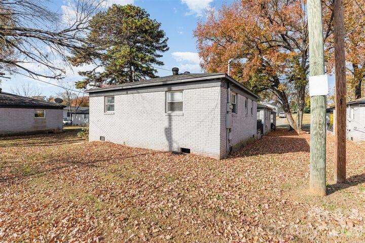 Property Photo: 2301-2407 Julia Avenue NC 28206