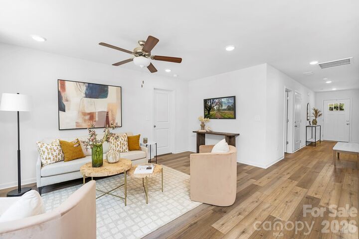 Property Photo: 1237 Janice Road NC 28092