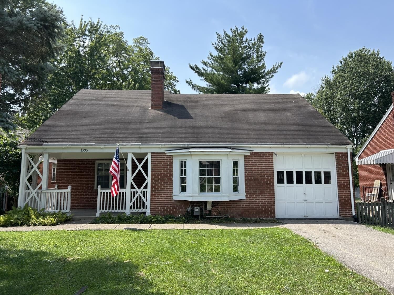 Property Photo: 1305 Coolidge Avenue OH 45230