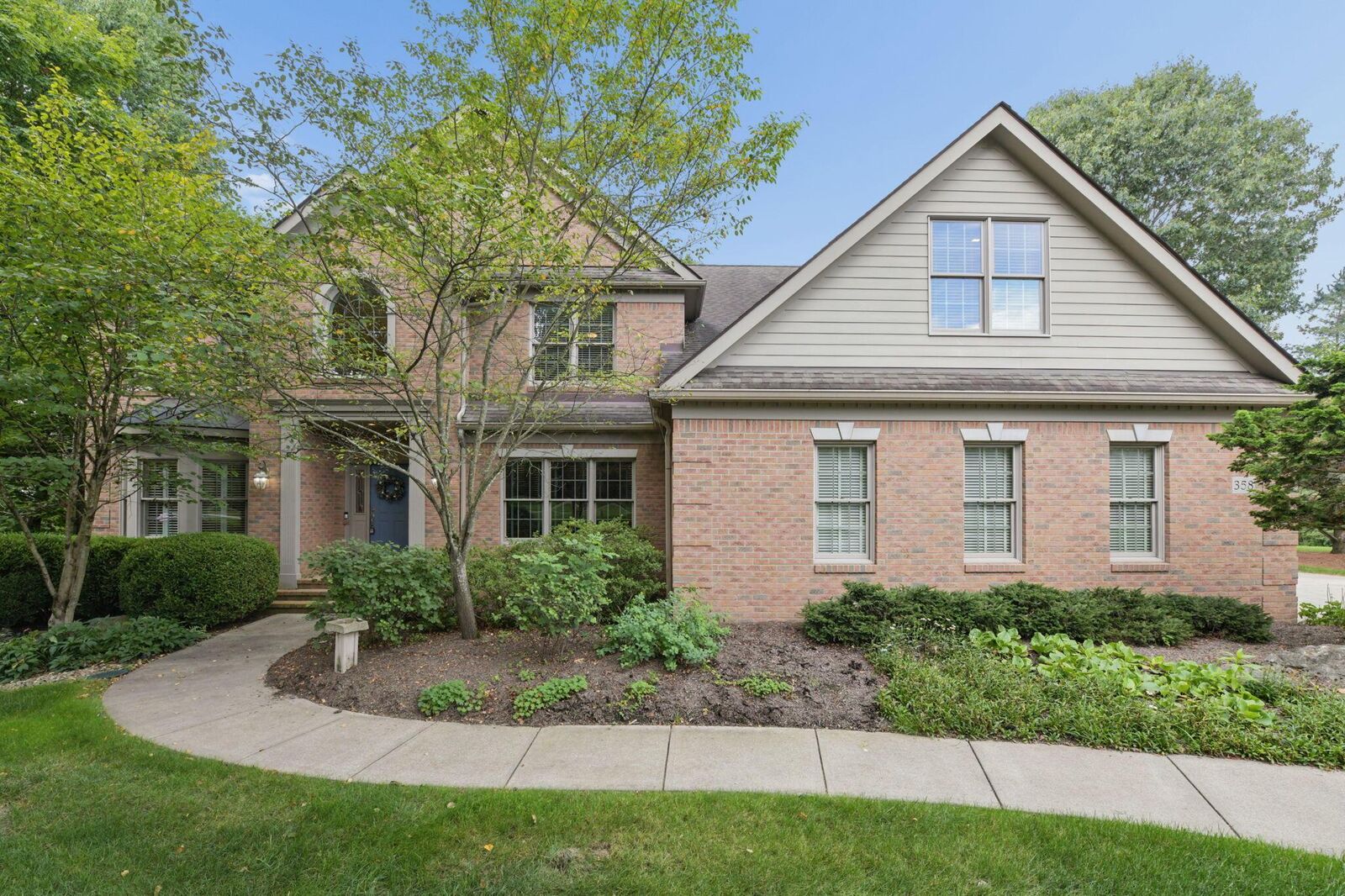 Property Photo: 358 Bryn Du Drive OH 43023