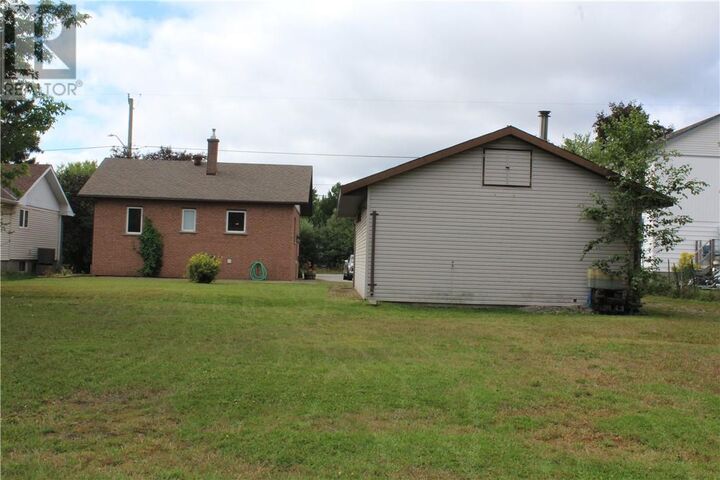 Property Photo: 2754 Raymond Street ON P3B 1W6