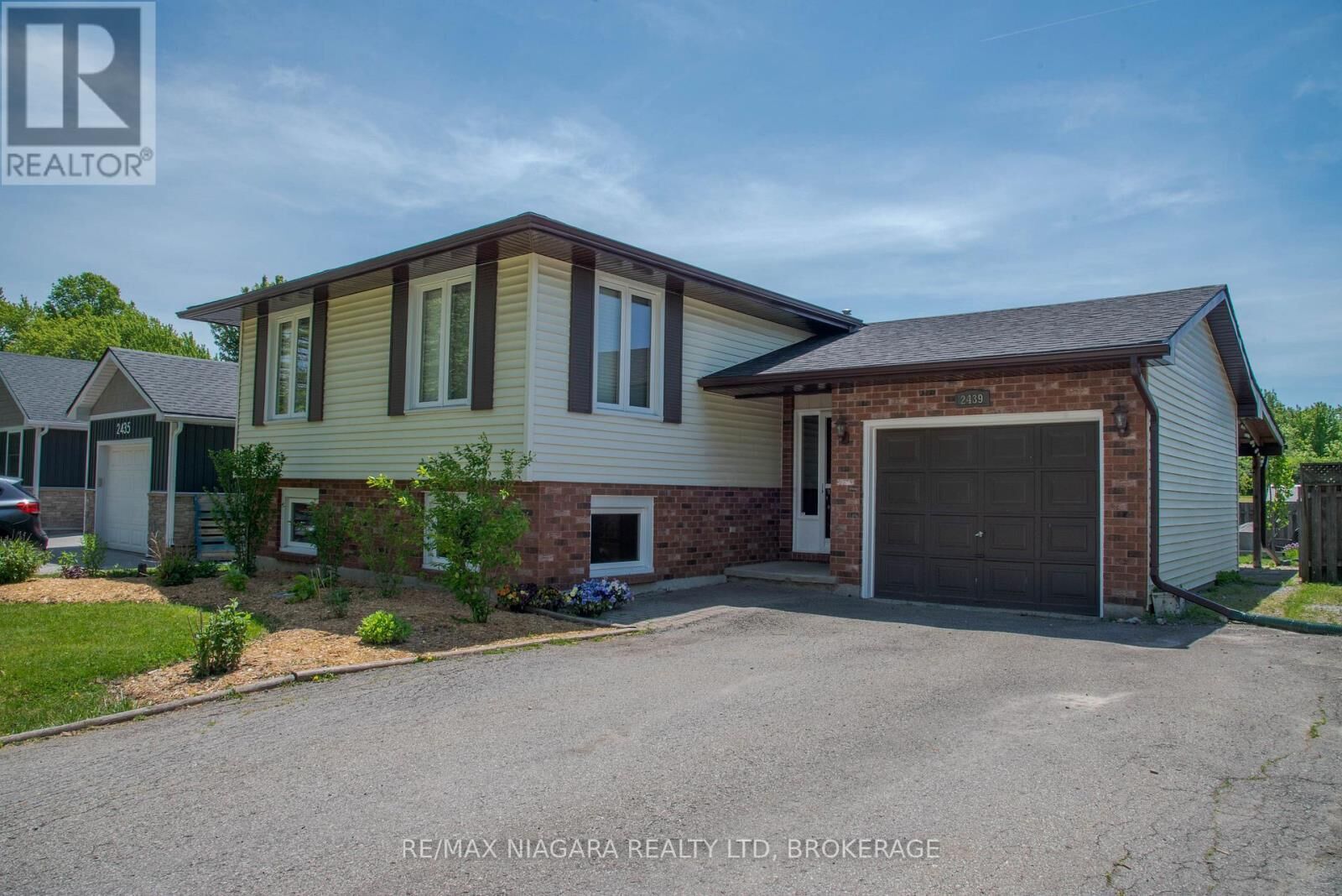 Property Photo:  2439 Coral Avenue  ON L0S 1S0 