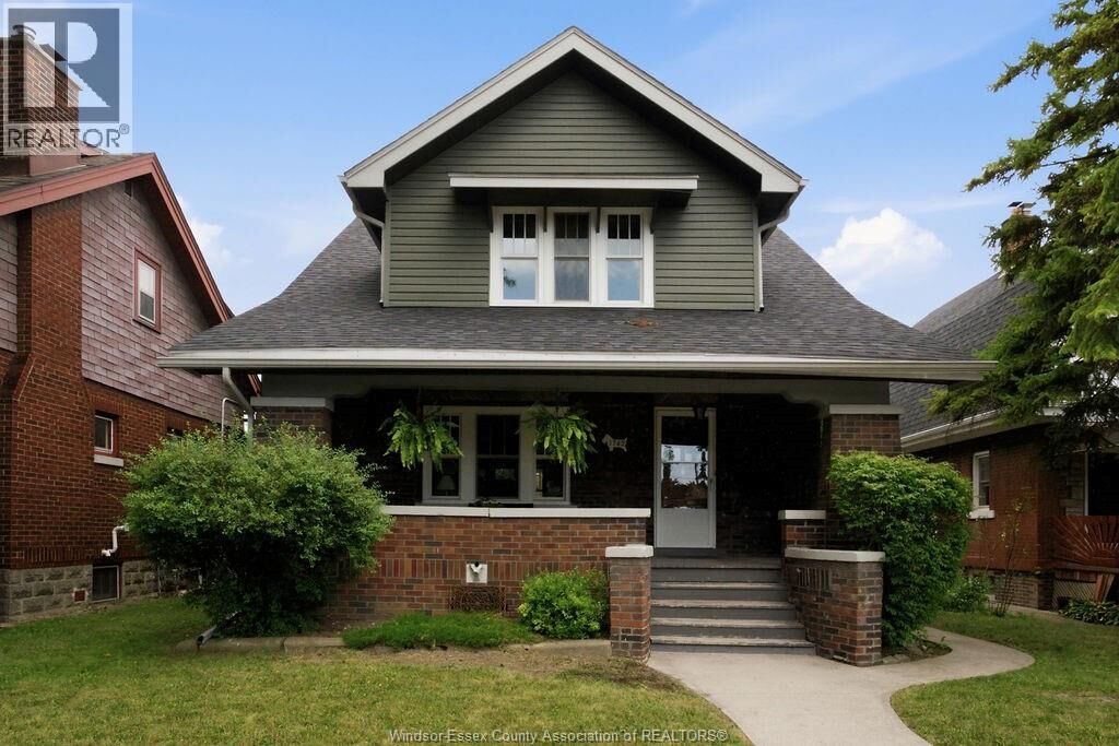 Property Photo:  1742 Oneida Court  ON N8Y 1S8 