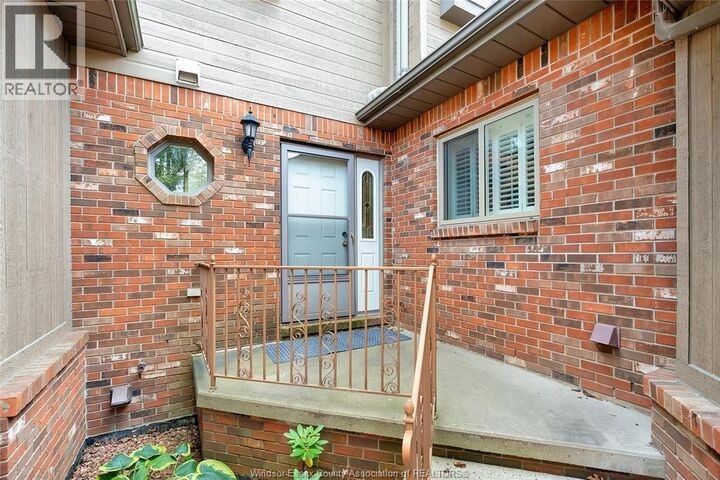 Property Photo:  65 Fairway Crescent  ON N9V 3T7 