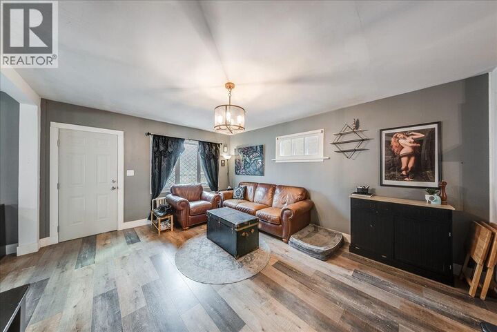 Property Photo:  1430 Third Avenue  BC V1R 1P6 