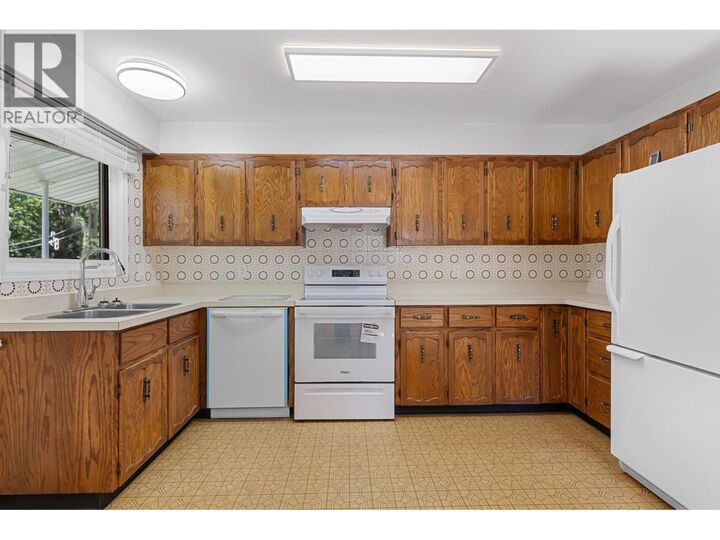 Property Photo:  2335 Royal Crescent  BC V2L 1H4 
