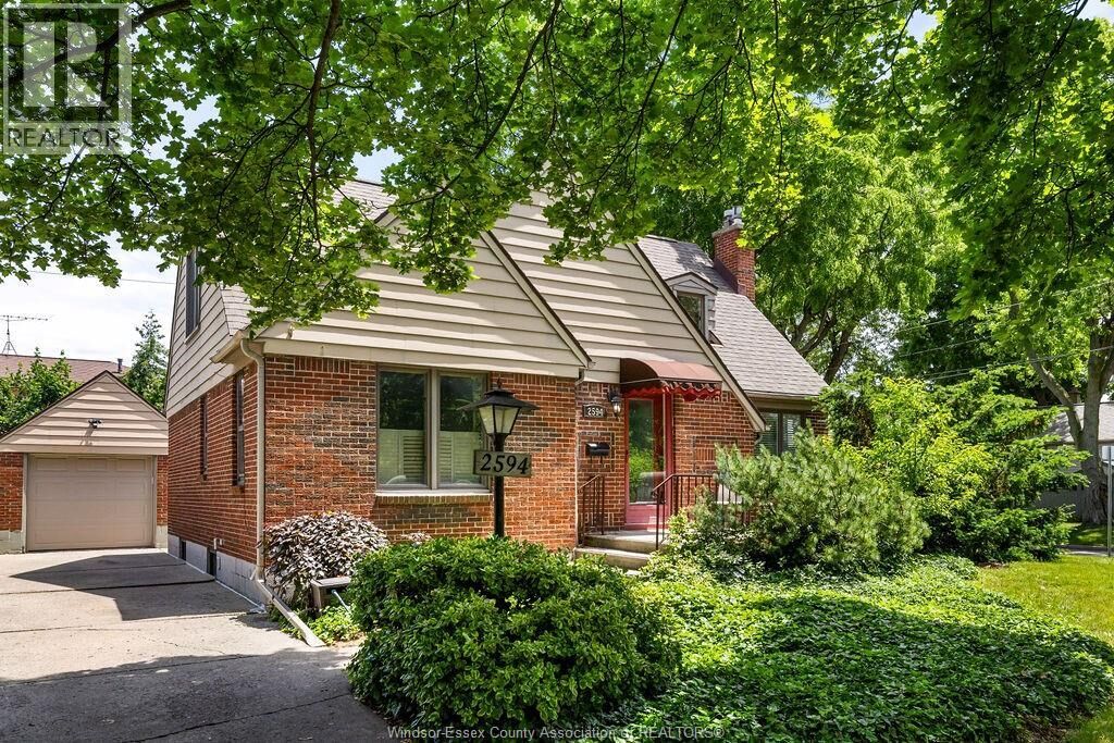 Property Photo:  2594 Buckingham  ON N8T 2B6 