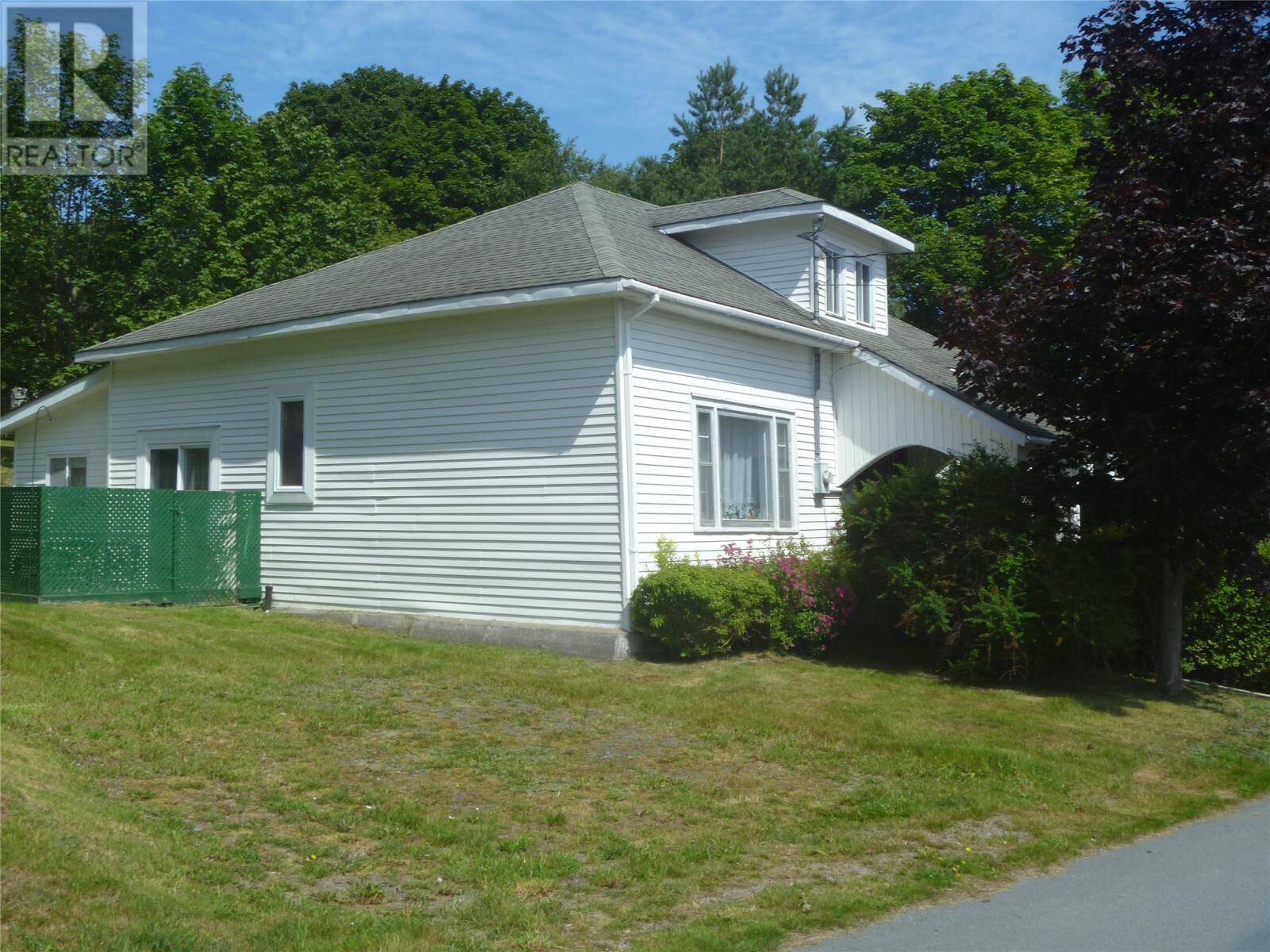 Property Photo:  16 Patrick Street  NL A1Y 1B7 