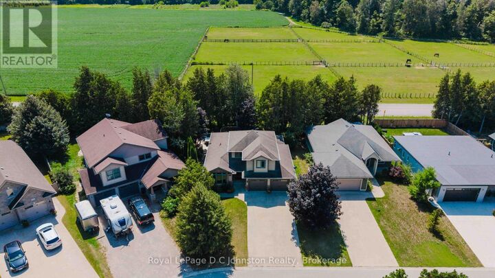 Property Photo:  482 Creekwood Drive  ON N0H 2L0 