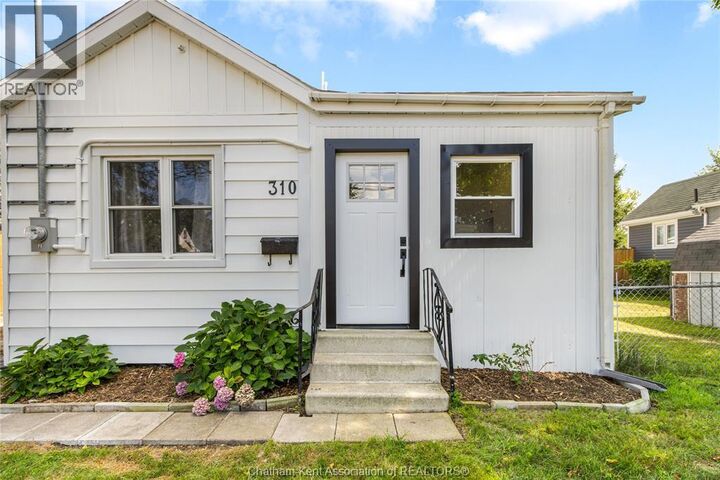 Property Photo:  310 McNaughton Avenue East  ON N7L 2G9 
