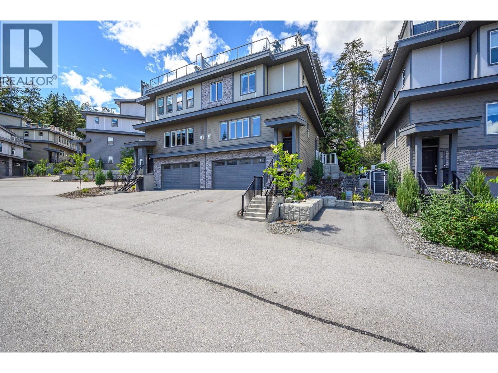 Property Photo: 2893 Robinson Road 7 BC V4V 1H8