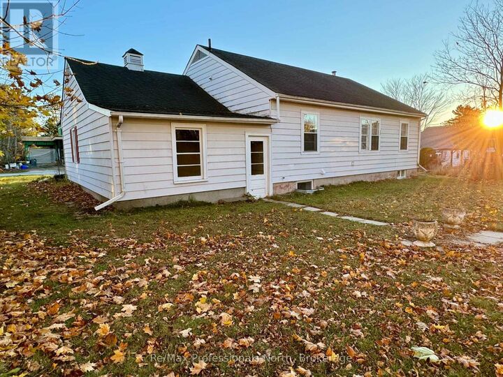 Property Photo:  260 Isaac Street  ON P1P 1G2 