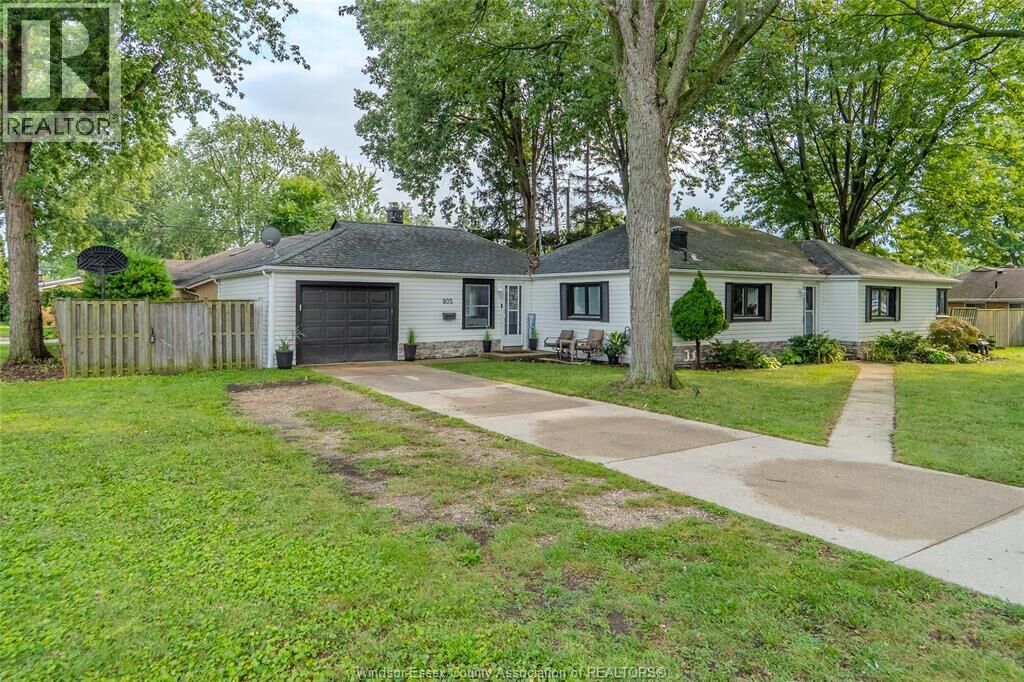 Property Photo: 805 Roselawn Drive ON N9E 1K7