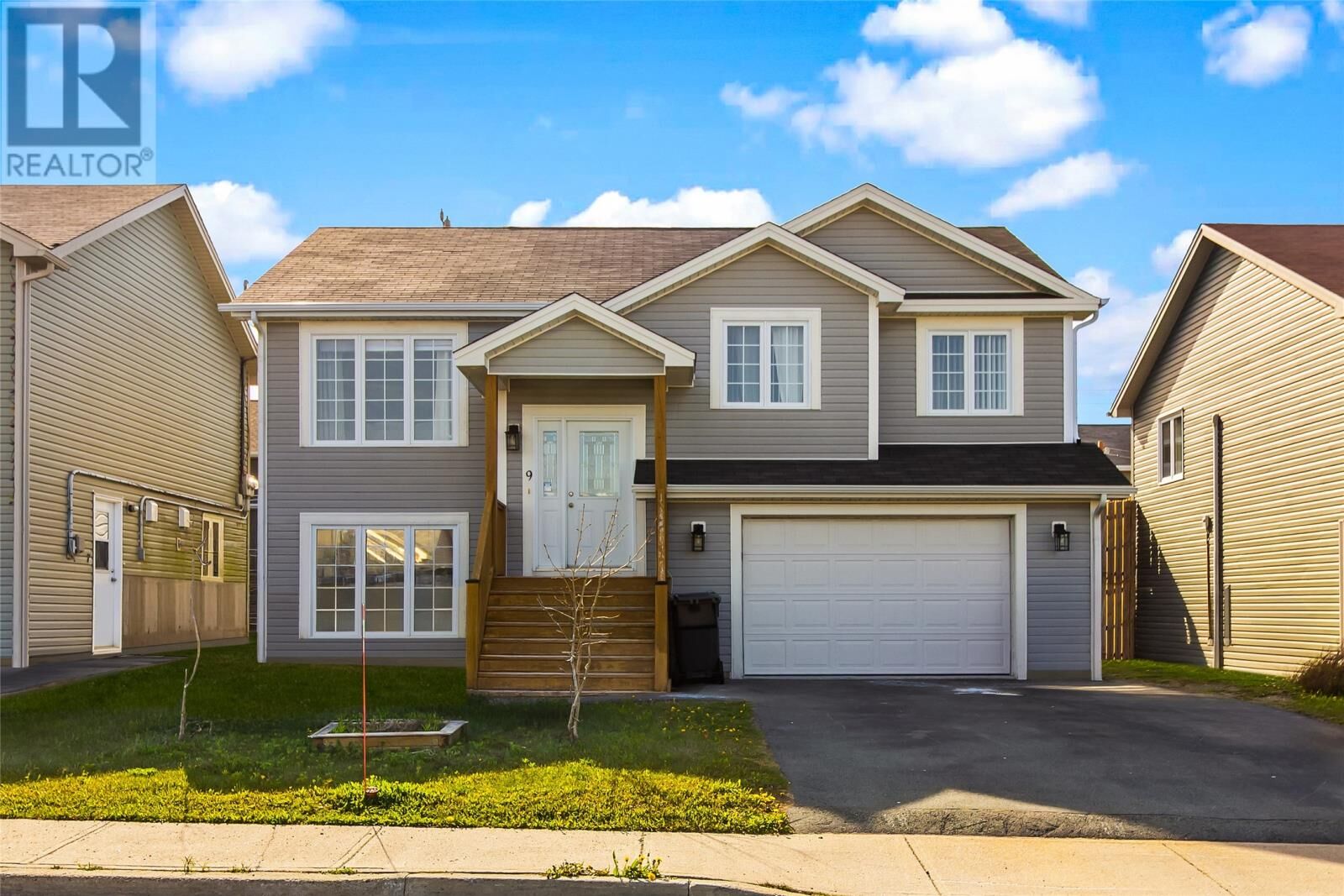 Property Photo:  9 Mayfair Avenue  NL A1L 0Y7 