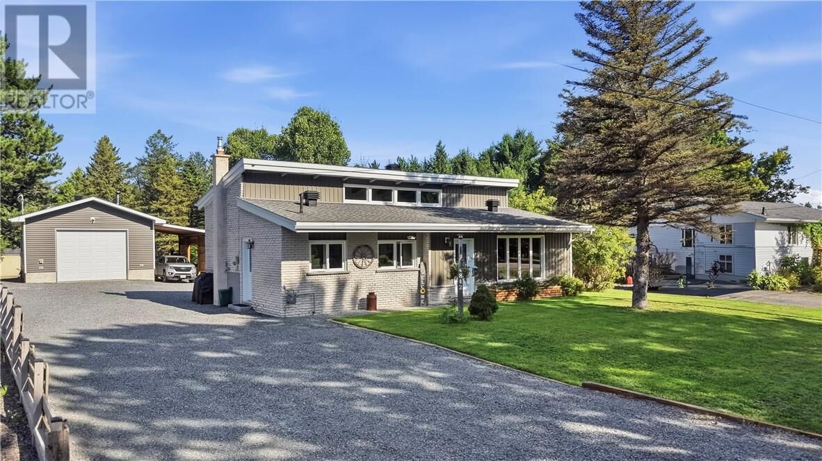 Property Photo:  4842 Morrie Court  ON P3P 1H1 