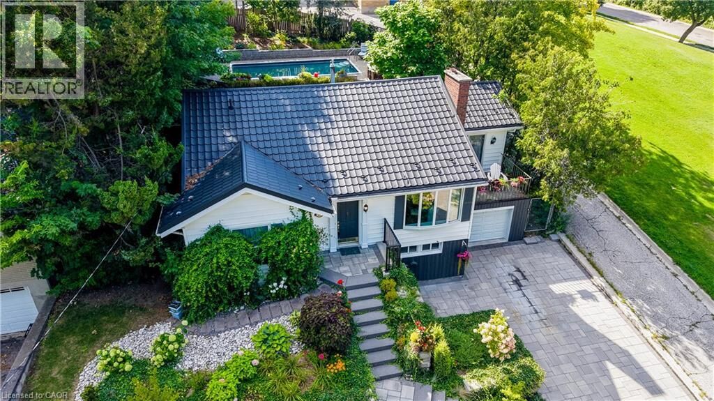 Property Photo:  24 Forest Road  ON N1S 3B2 