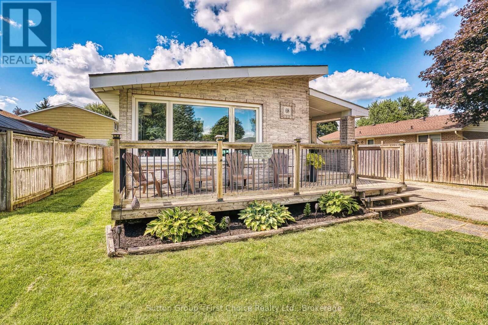 Property Photo:  68 Kathryn Crescent  ON N5A 2Y7 