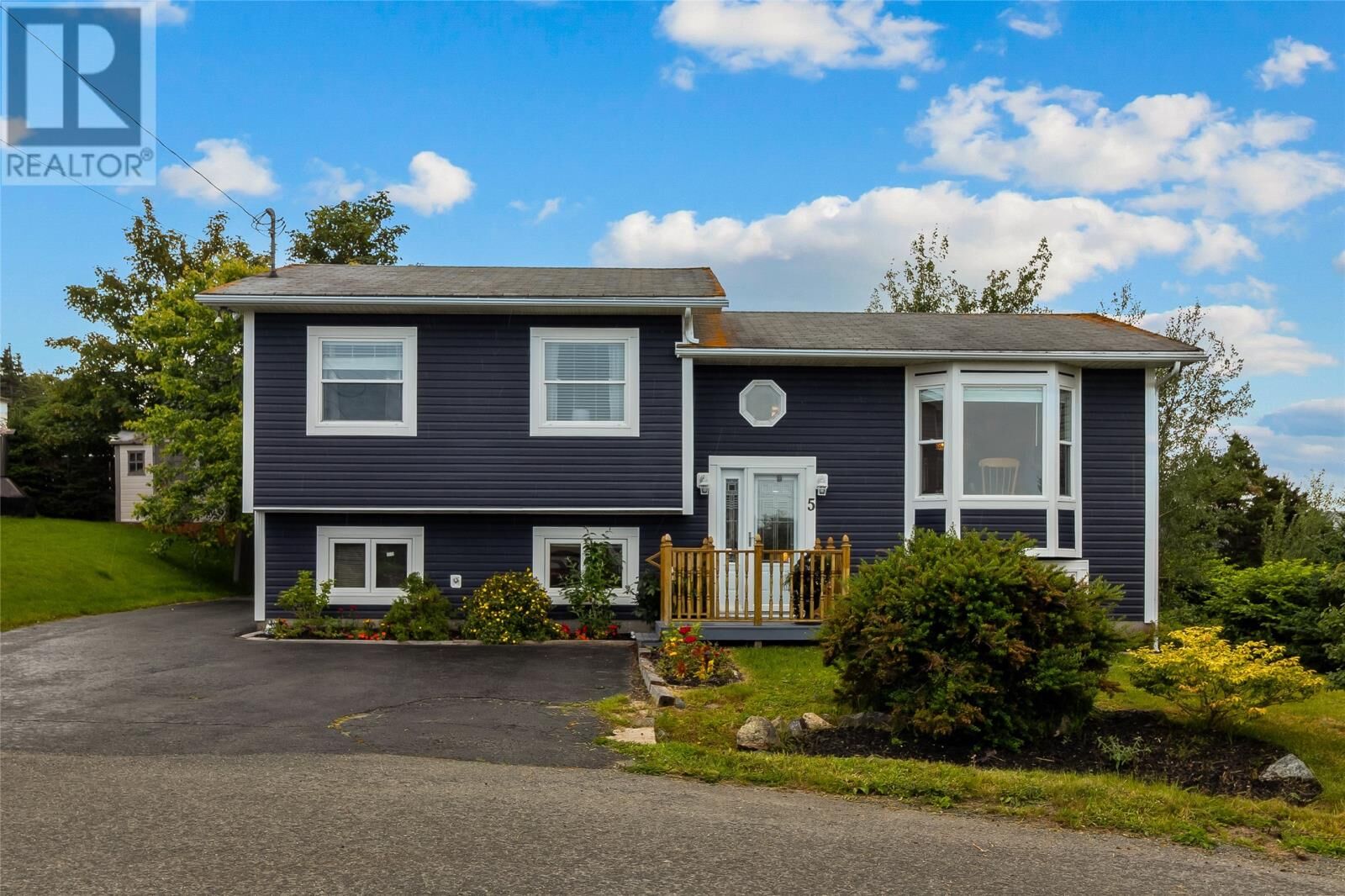 Property Photo:  5 Coppertop Place  NL A1K 1A7 