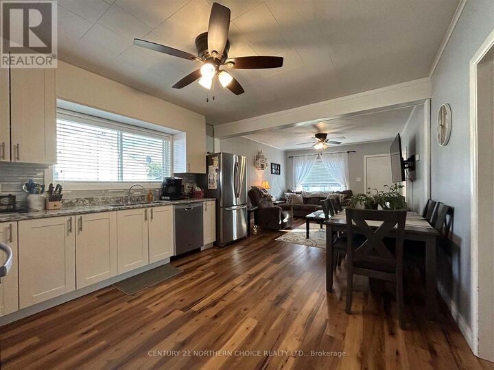 Property Photo:  628 Second Street East  ON P9A 1N5 