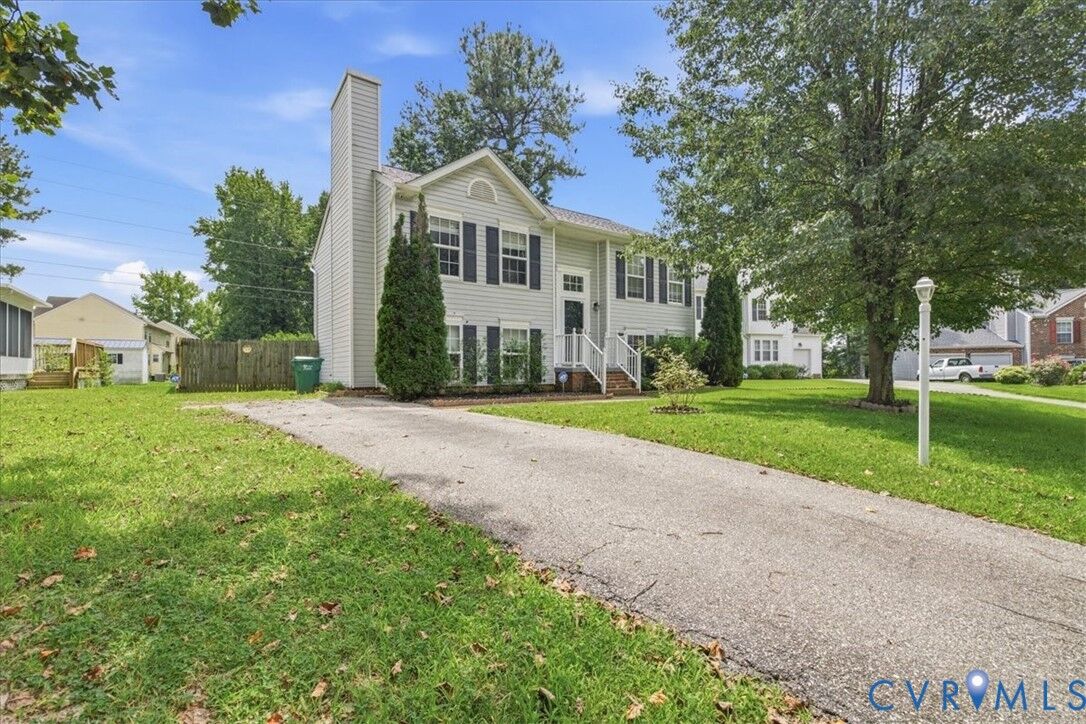 Property Photo: 3213 Hunters Run Court VA 23223