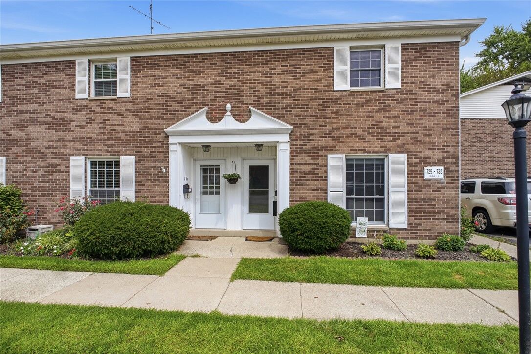 Property Photo:  729 Clareridge Lane  OH 45458 