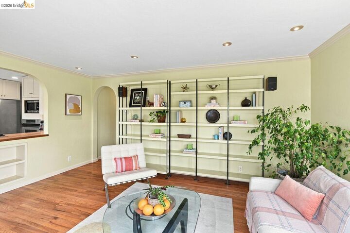 Property Photo:  2400 McBryde Ave  CA 94804 