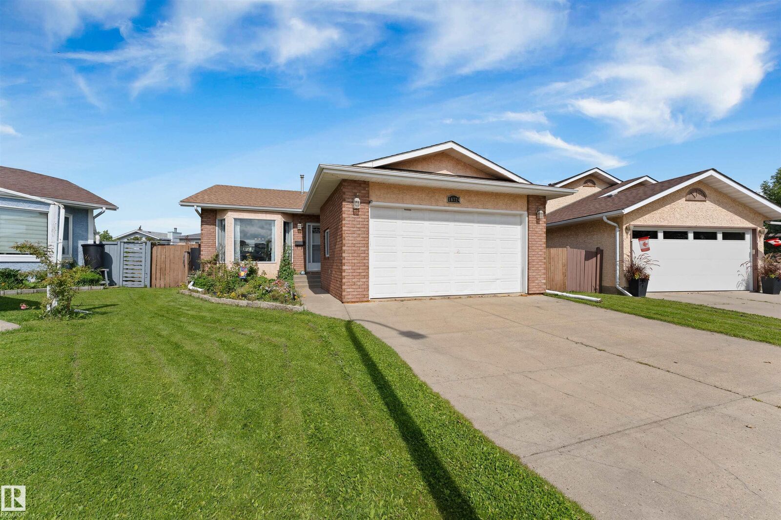 Property Photo: 16724 88 St NW AB T5Z 2X3