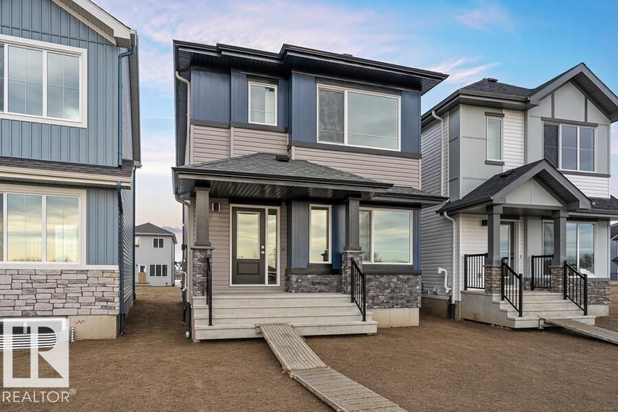 Property Photo:  1012 14 Avenue NW  AB T6T 2W8 