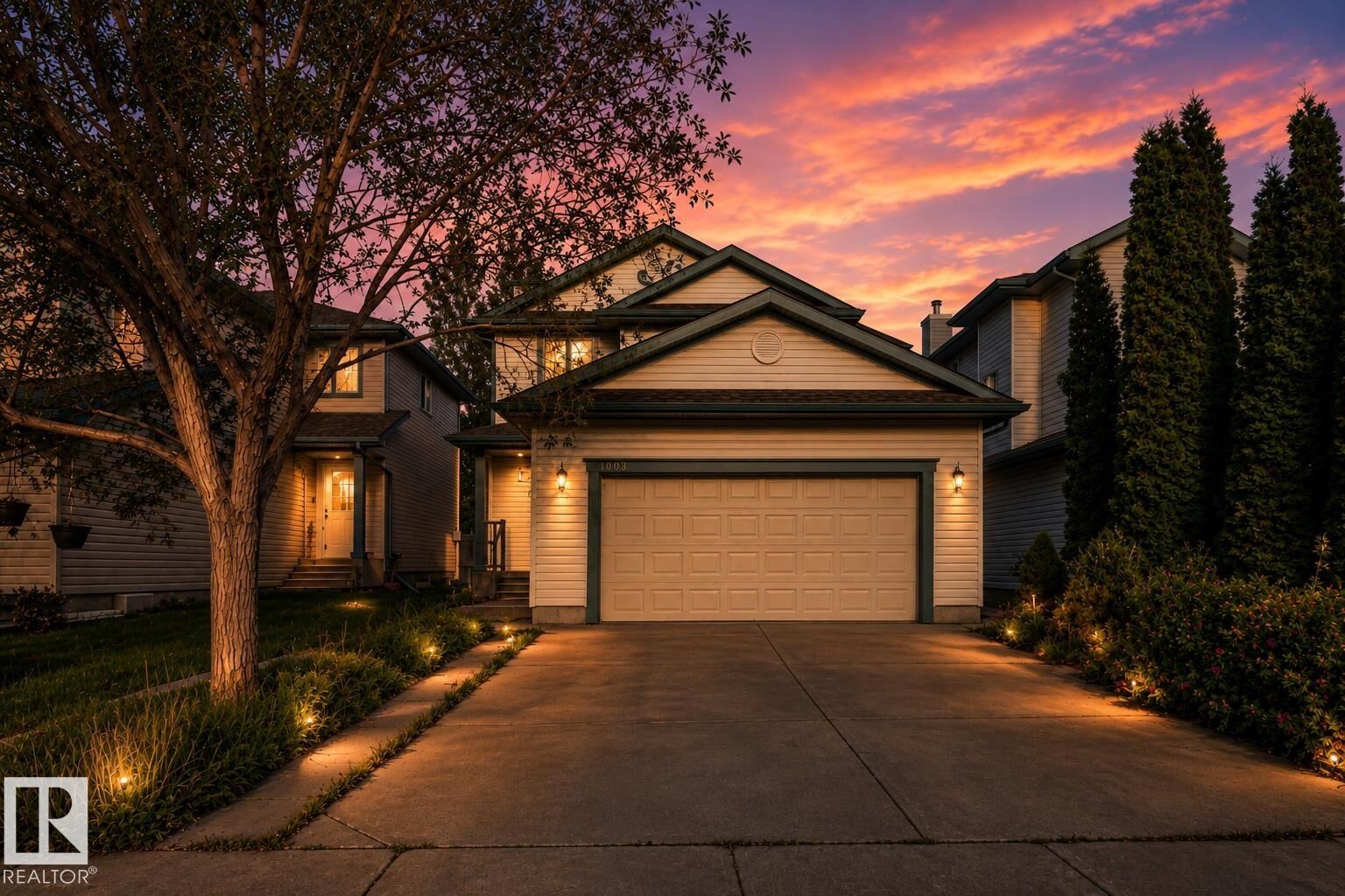Property Photo:  1009 Macewan Close SW  AB T6W 1K2 