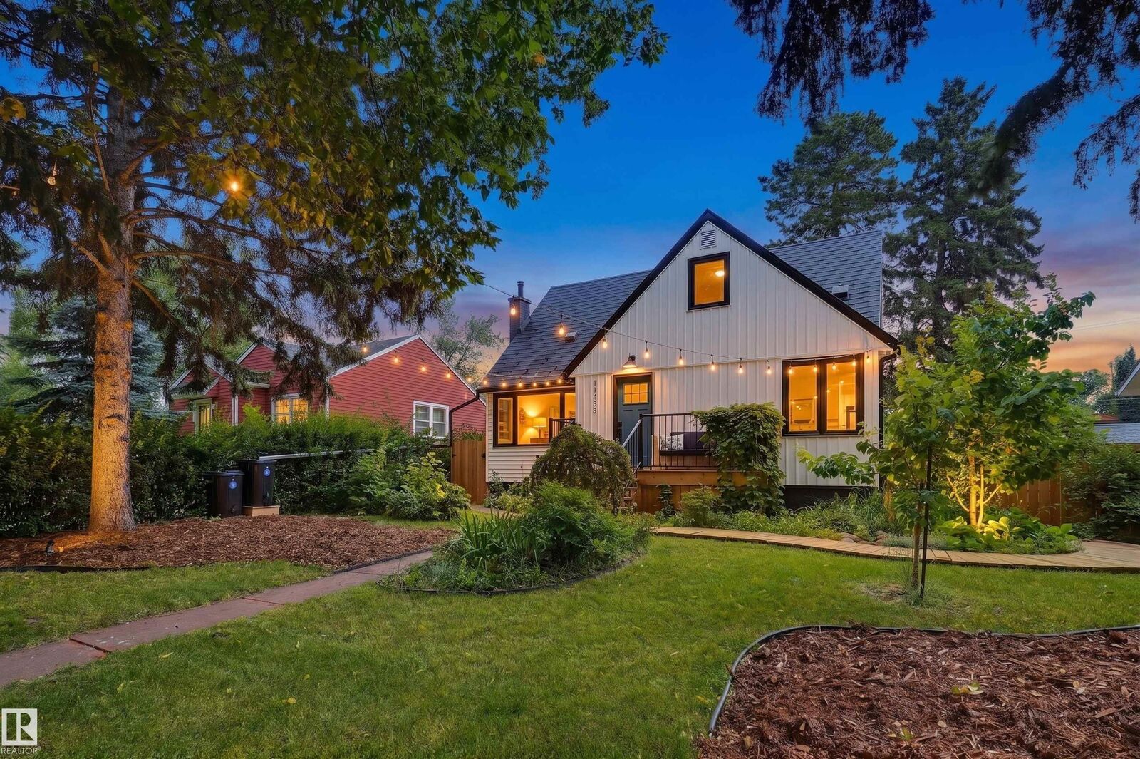 Property Photo:  11635 126 Street NW  AB T5M 0R9 