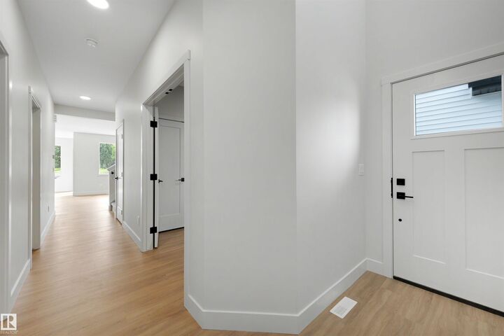 Property Photo: 16 Grayson Green AB T7Z 0A0
